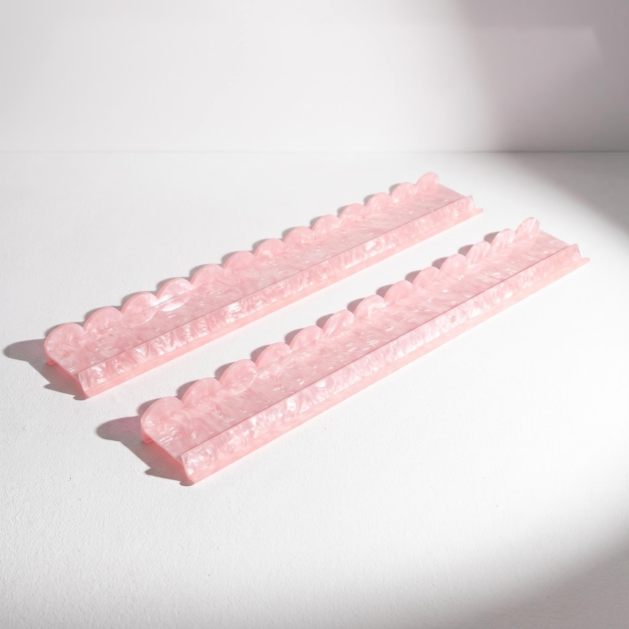 Scalloped Pearl Tile Rack Set 5